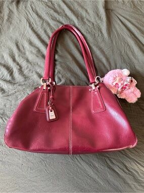 Liz Claiborne Burgundy Classic Shoulder Tote